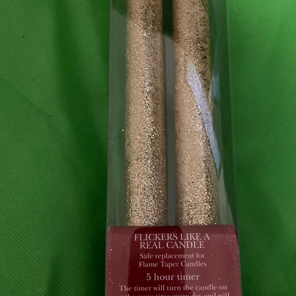 🎄🎅Impressions Gold Flameless LED Taper Candles - Pair